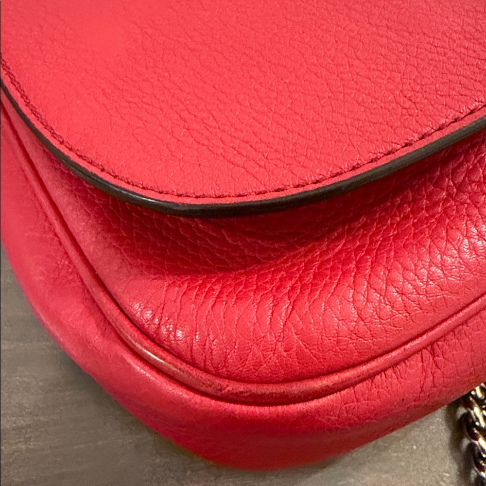 Gucci Scarlet Leather OTS Bag with Gold Chain - Picture 15 of 17